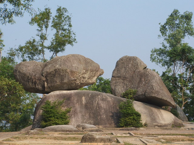 HÀ NỘI – SẦM SƠN – ĐỀN ĐỘC CƯỚC – HÒN TRỐNG MÁI – HÀ NỘI