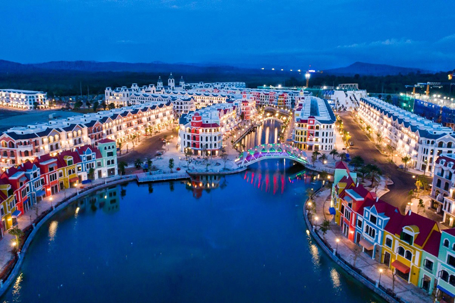 HÀ NỘI - CẦN THƠ – CÀ MAU - ĐẤT MŨI - BẠC LIÊU - SÓC TRĂNG - MỸ THO - BẾN TRE - HỒ CHÍ MINH - HÀ NỘI