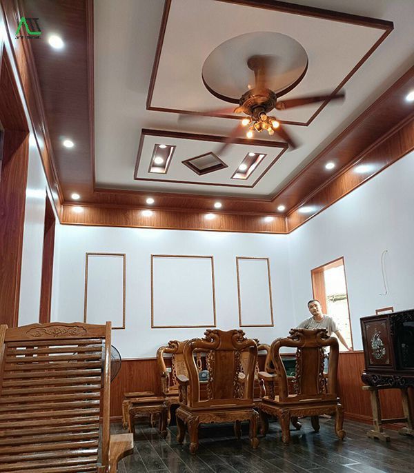 Trang trí phào chỉ cho phòng khách với vị trí trần nhà