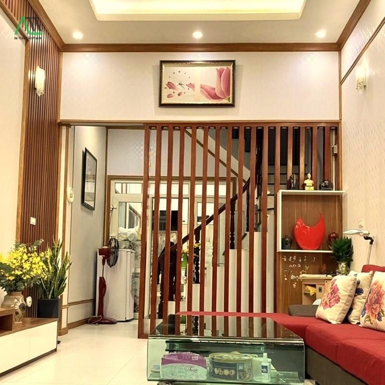 cách vệ sinh tấm ốp pvc