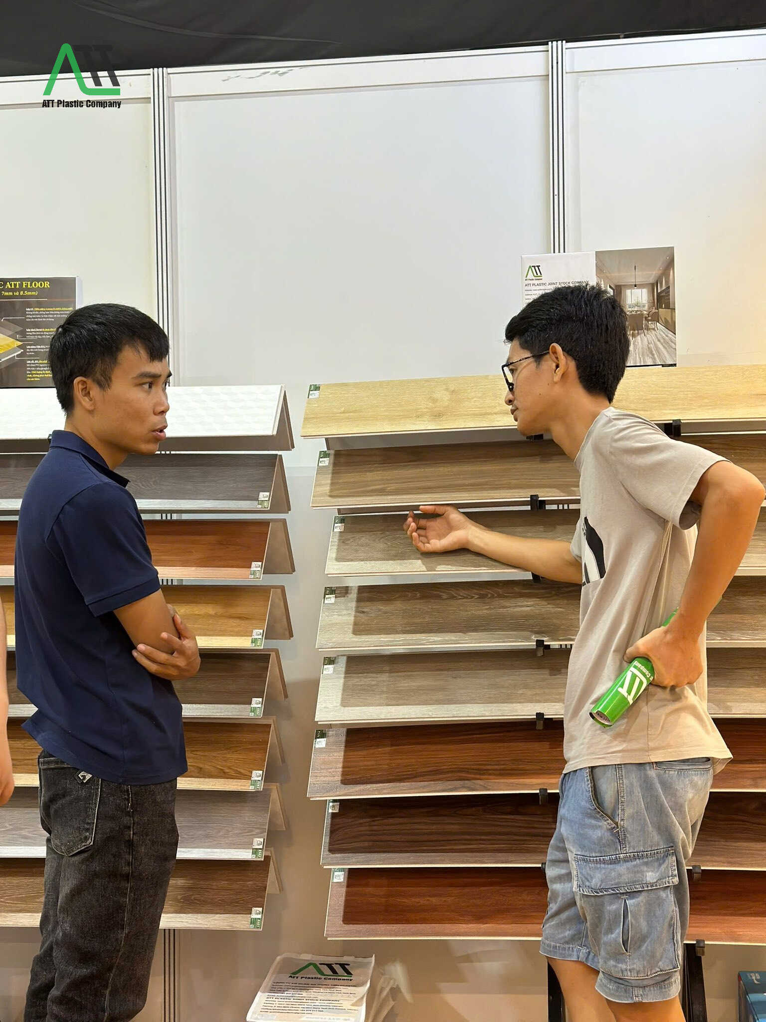 nhà máy sản xuất sàn nhựa spc