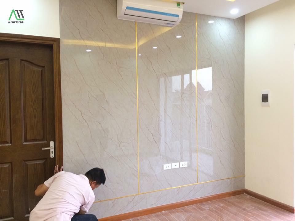 gạch ốp tường hay nhựa ốp tường
