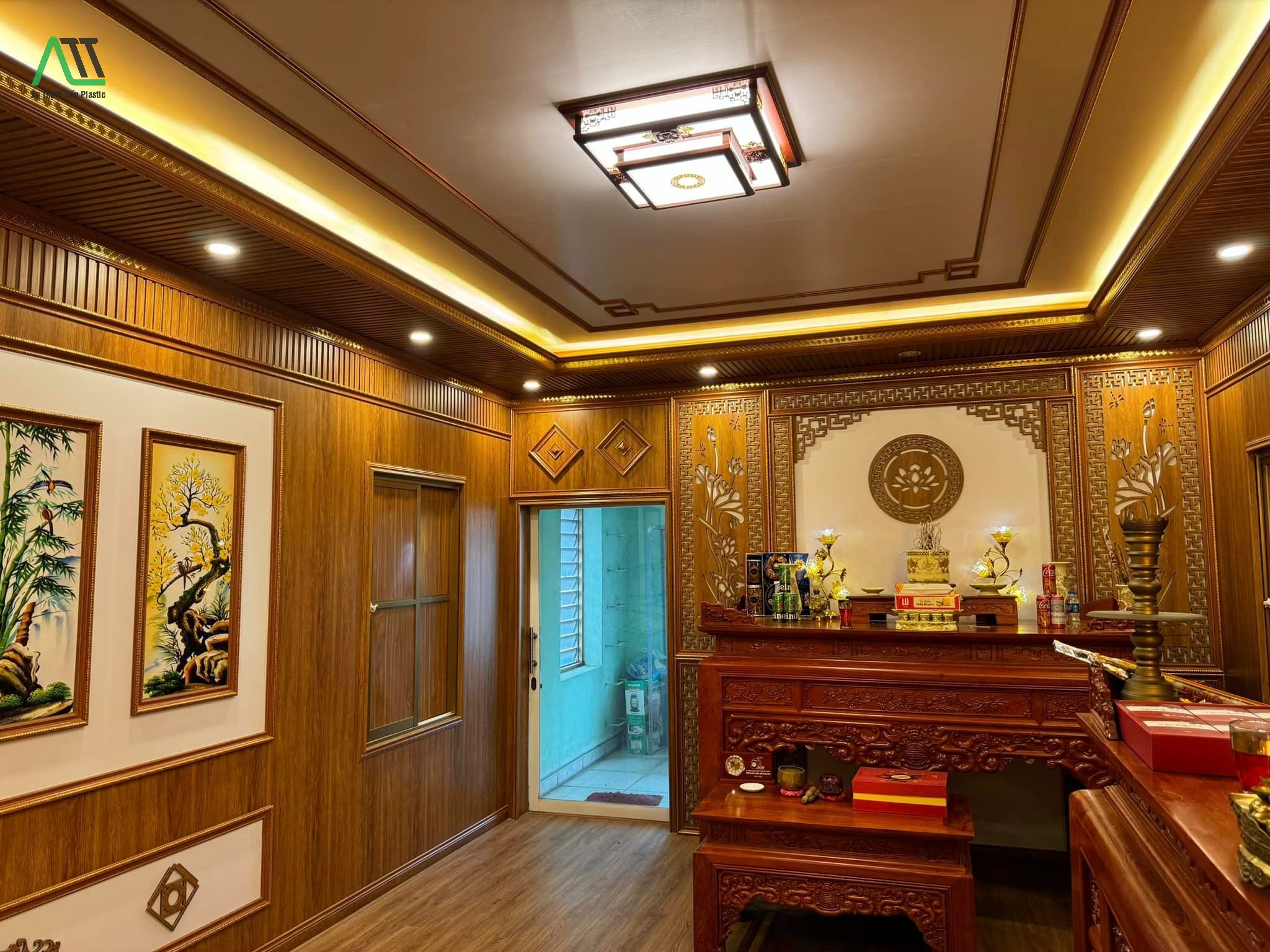 ốp nhựa phòng thờ giả gỗ