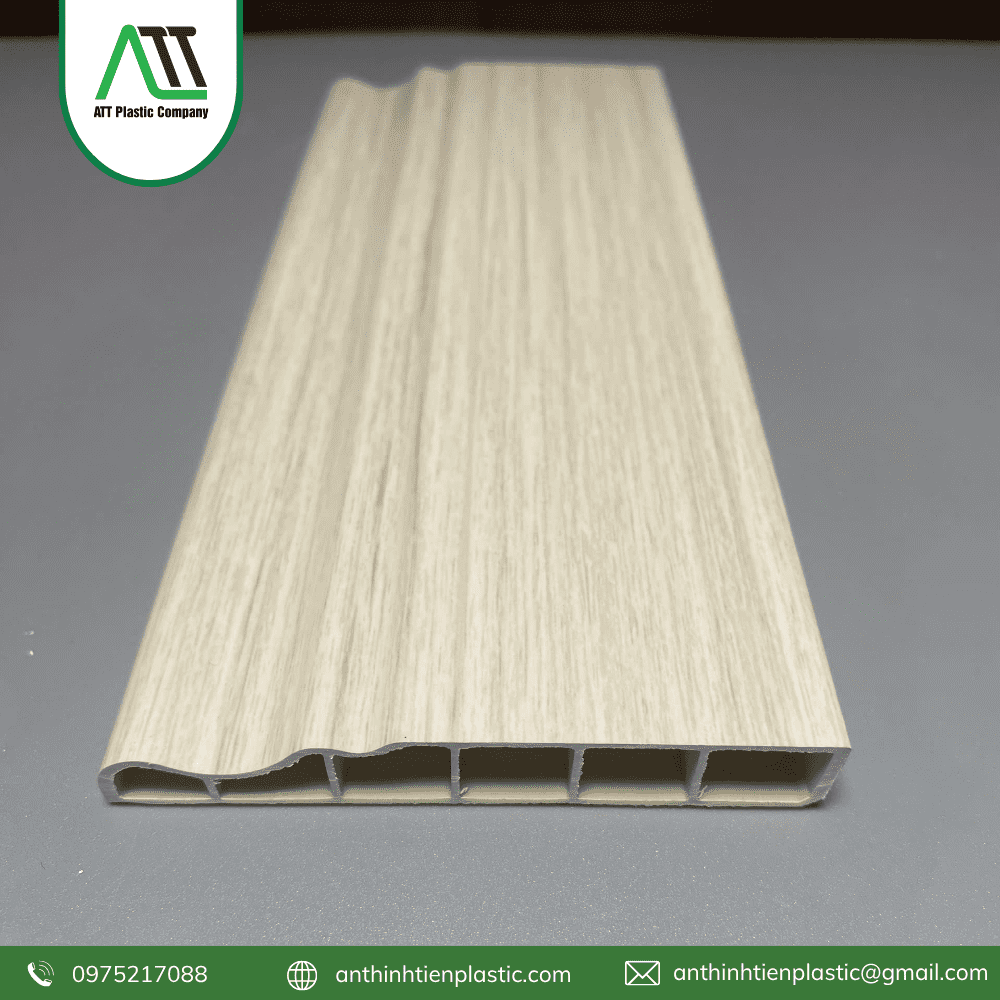 phào chân tường trắng