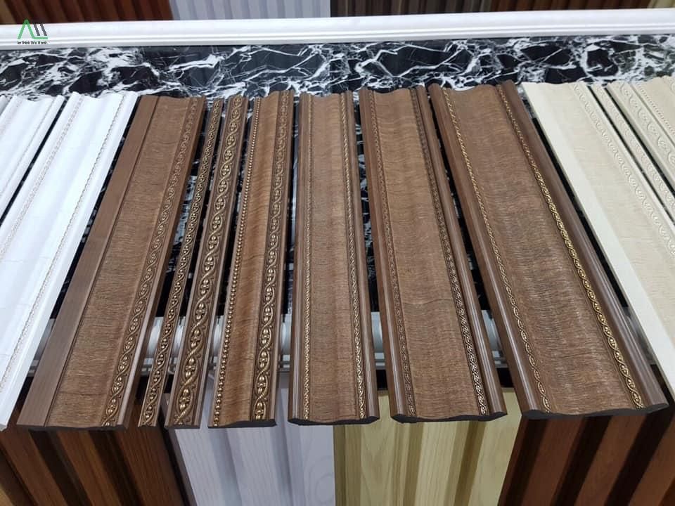 phào chỉ nhựa giả gỗ
