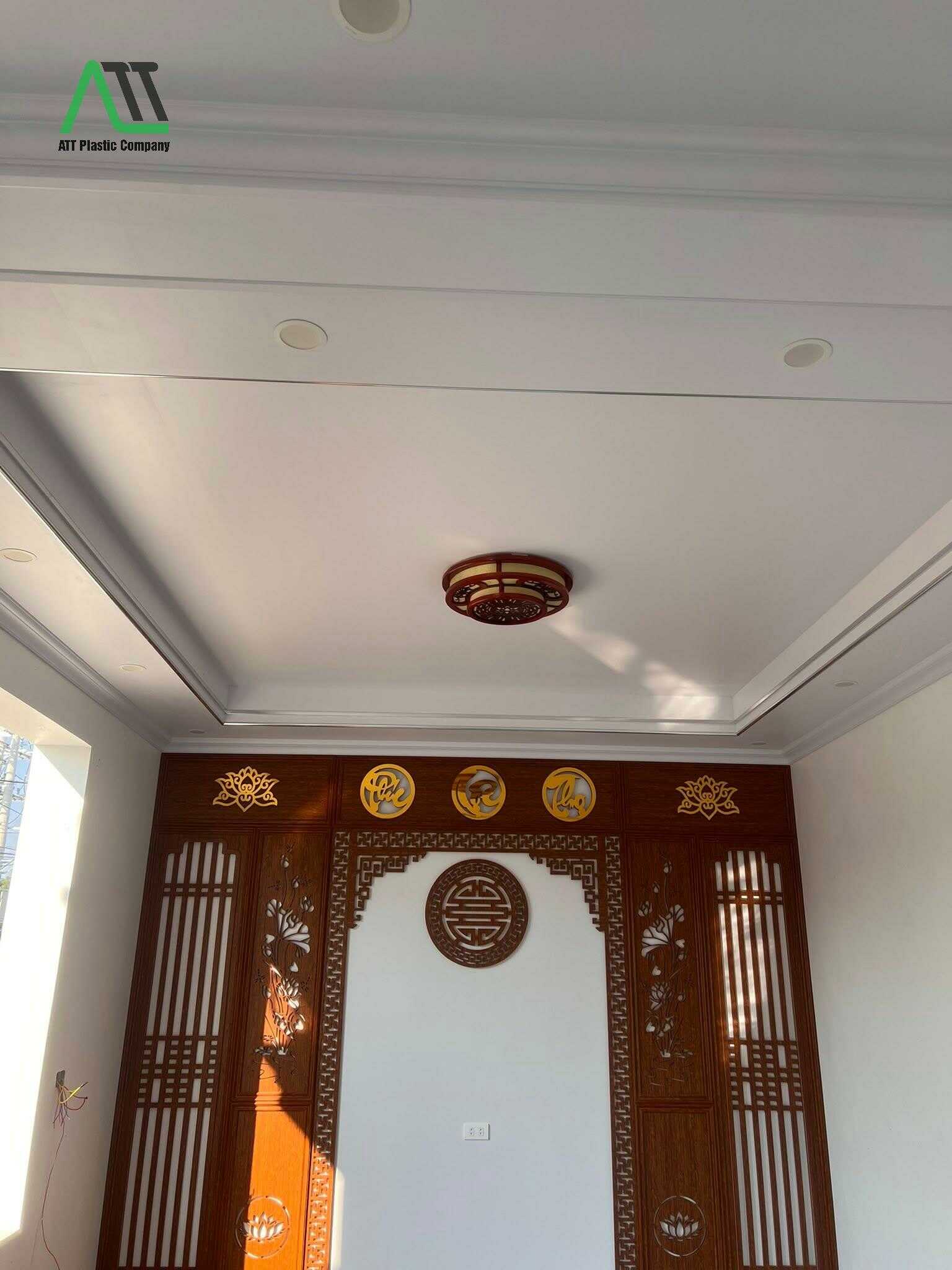 phào cổ trần trắng