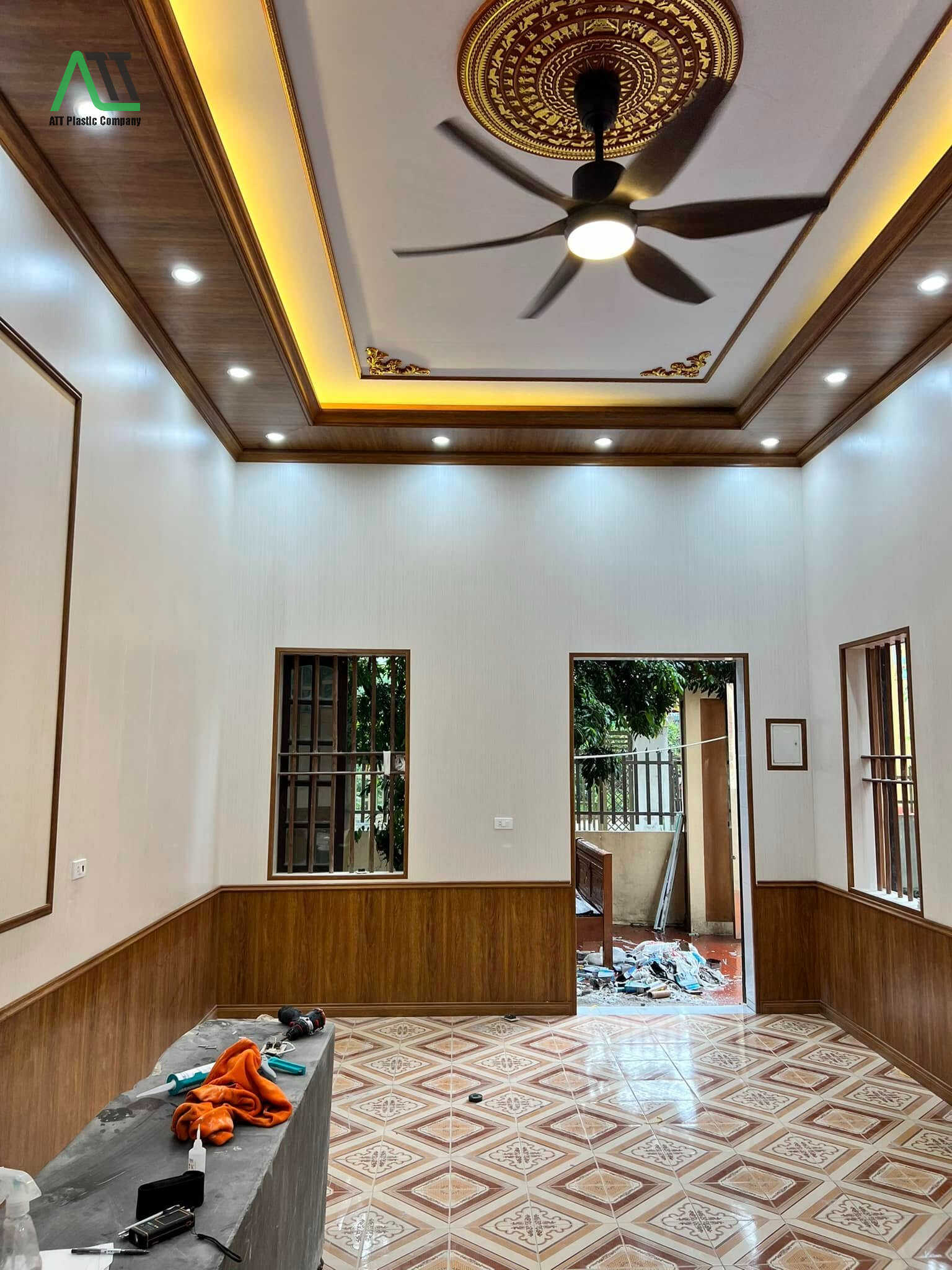 tấm nhựa giả gỗ có bị bong tróc không