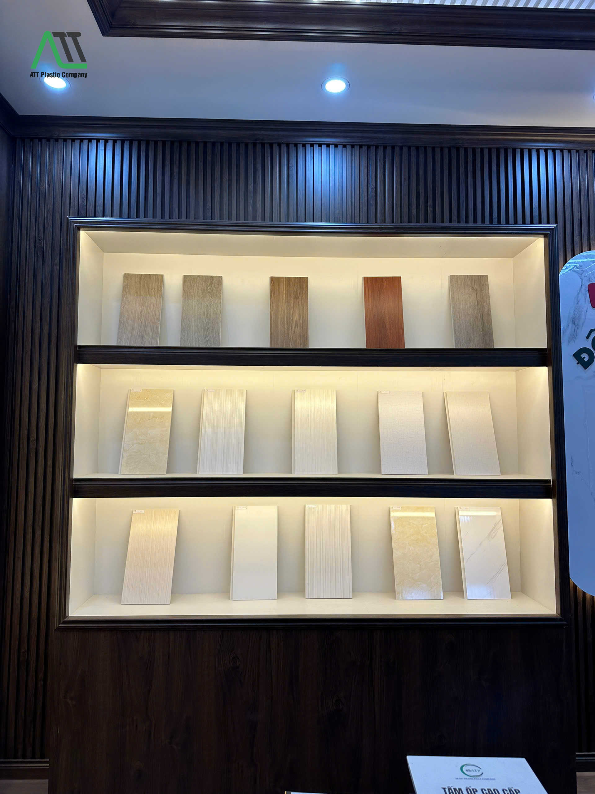 tấm nhựa giả gỗ có bị bong tróc không