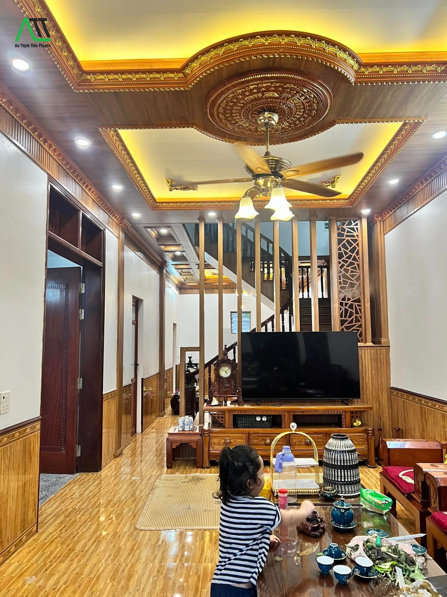 Ứng dụng của tấm nhựa ốp tường màu vàng gỗ 