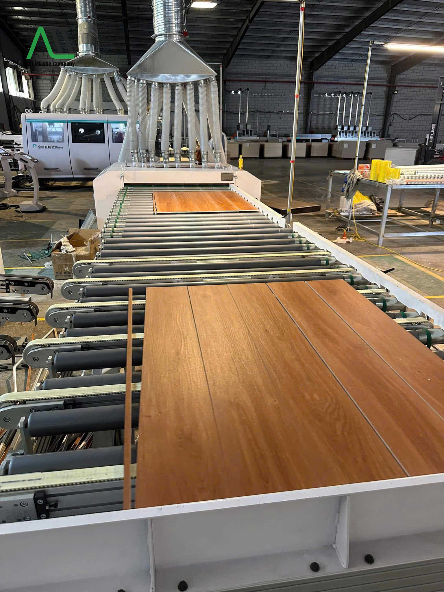 thi công sàn nhựa SPC