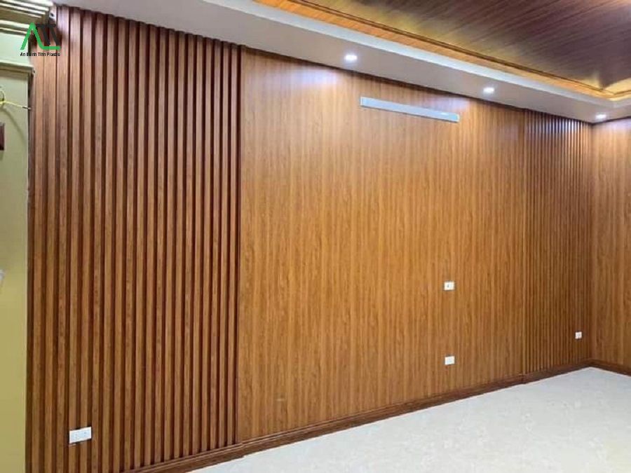 thi công tấm gỗ nhựa ốp tường