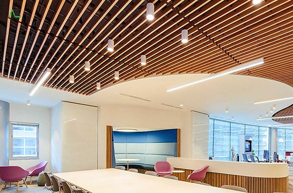 Trần nhựa giả gỗ - sản phẩm nội thất được ưa chuộng hiện nay