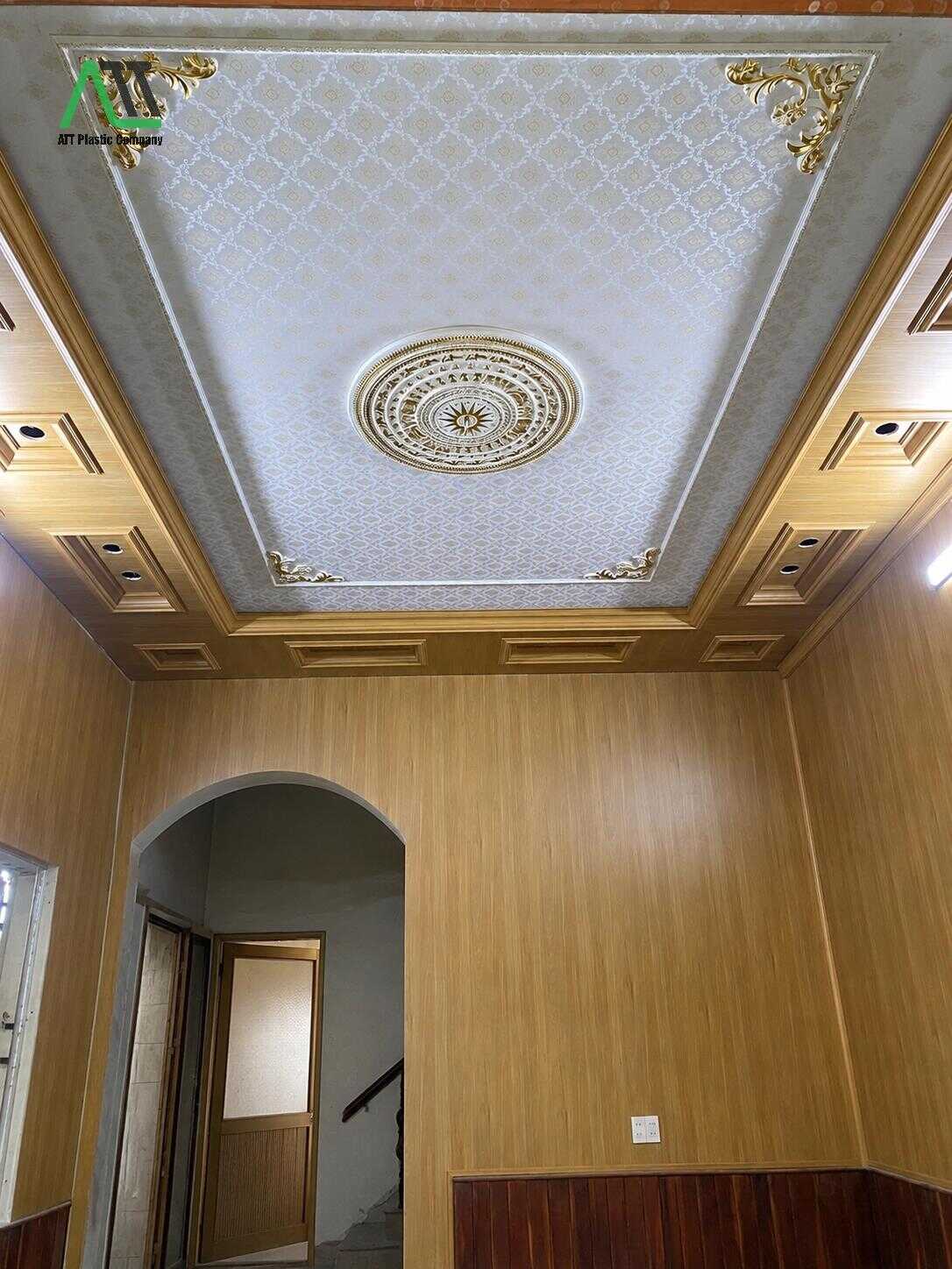 trần nhựa hèm khóa