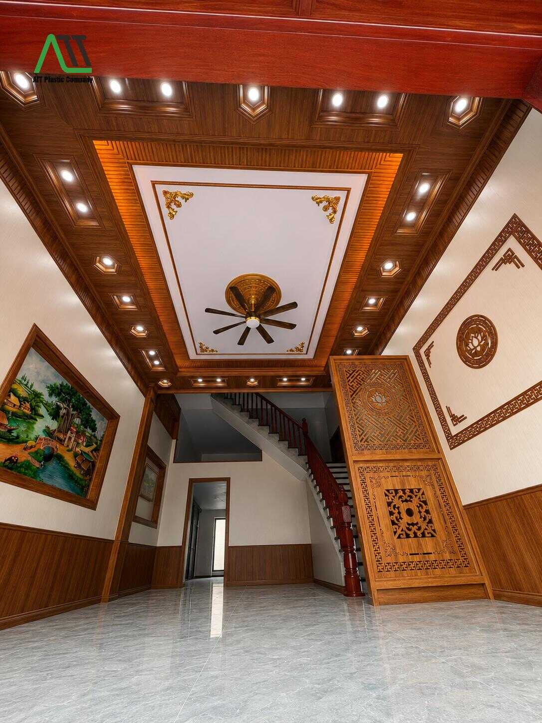 trần nhựa hèm khóa