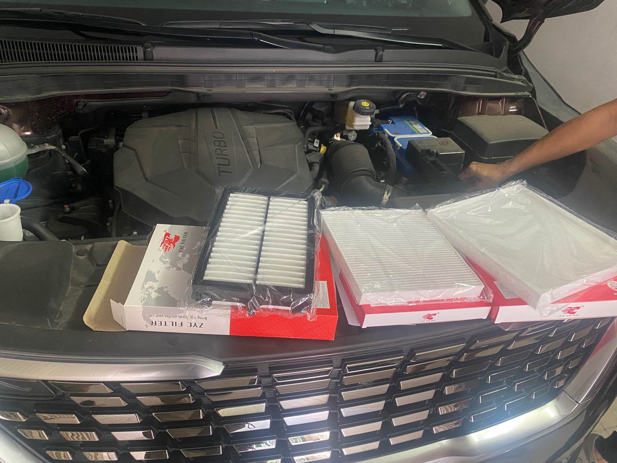 Bộ 2 Lọc điều hòa (Trước/Sau) xe KIA Carnival đời 2022~ (Mã: 97133-R0000/97133-R0500)