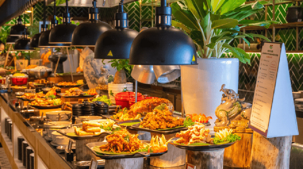 ĂN GÌ TRÊN ĐỈNH BÀ NÀ HILLS? TOP NHỮNG NHÀ HÀNG BUFFET "ĐÁNG ĐỒNG TIỀN BÁT GẠO" NHẤT BÀ NÀ HILLS 2026