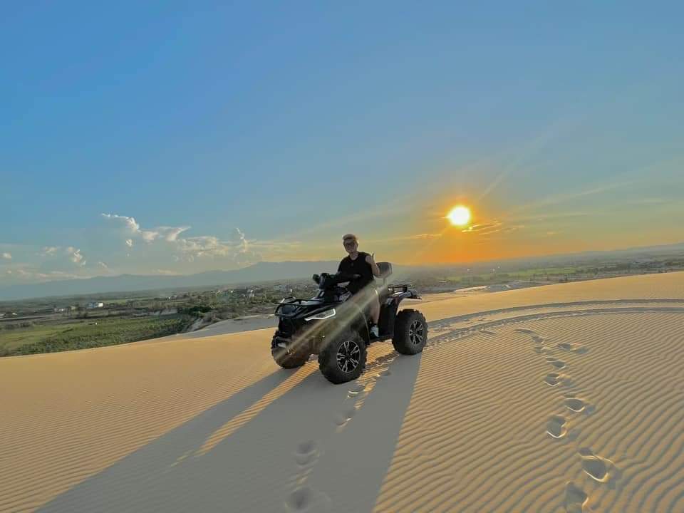 Kinh Nghiệm Du Lịch Đồi Cát Quang Phú 2026: "Sa Mạc Trắng" Giữa Lòng Di Sản