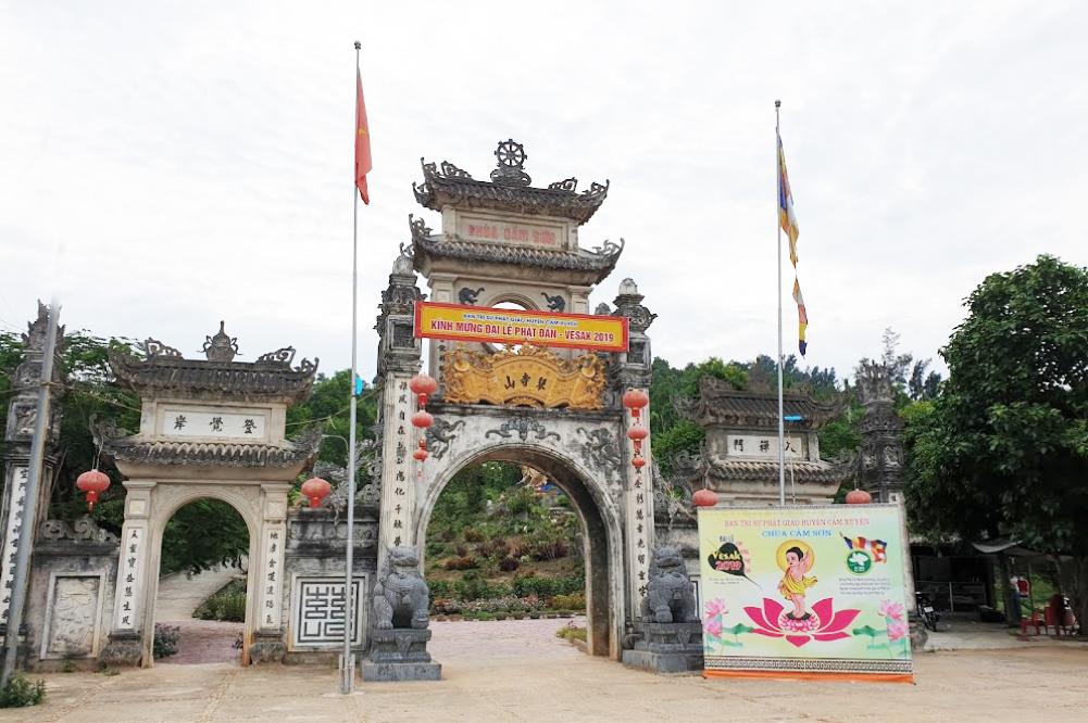 Ngôi chùa cổ kính và linh thiêng (Ảnh: Sưu tầm)