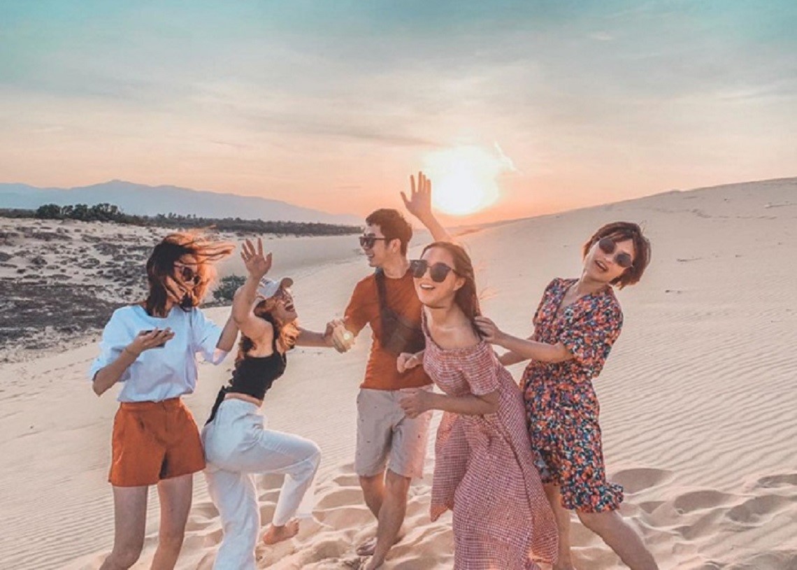 Kinh Nghiệm Du Lịch Đồi Cát Quang Phú 2026: "Sa Mạc Trắng" Giữa Lòng Di Sản