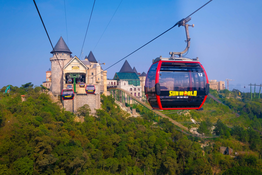 ĂN GÌ TRÊN ĐỈNH BÀ NÀ HILLS? TOP NHỮNG NHÀ HÀNG BUFFET "ĐÁNG ĐỒNG TIỀN BÁT GẠO" NHẤT BÀ NÀ HILLS 2026
