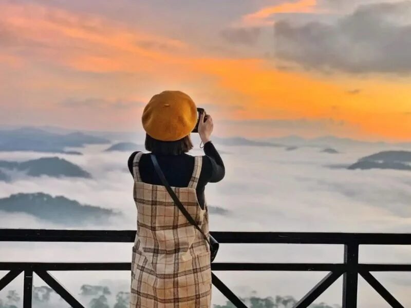 Mẹo chuẩn bị trang phục và giày chống trượt khi đi săn mây Sapa thành công