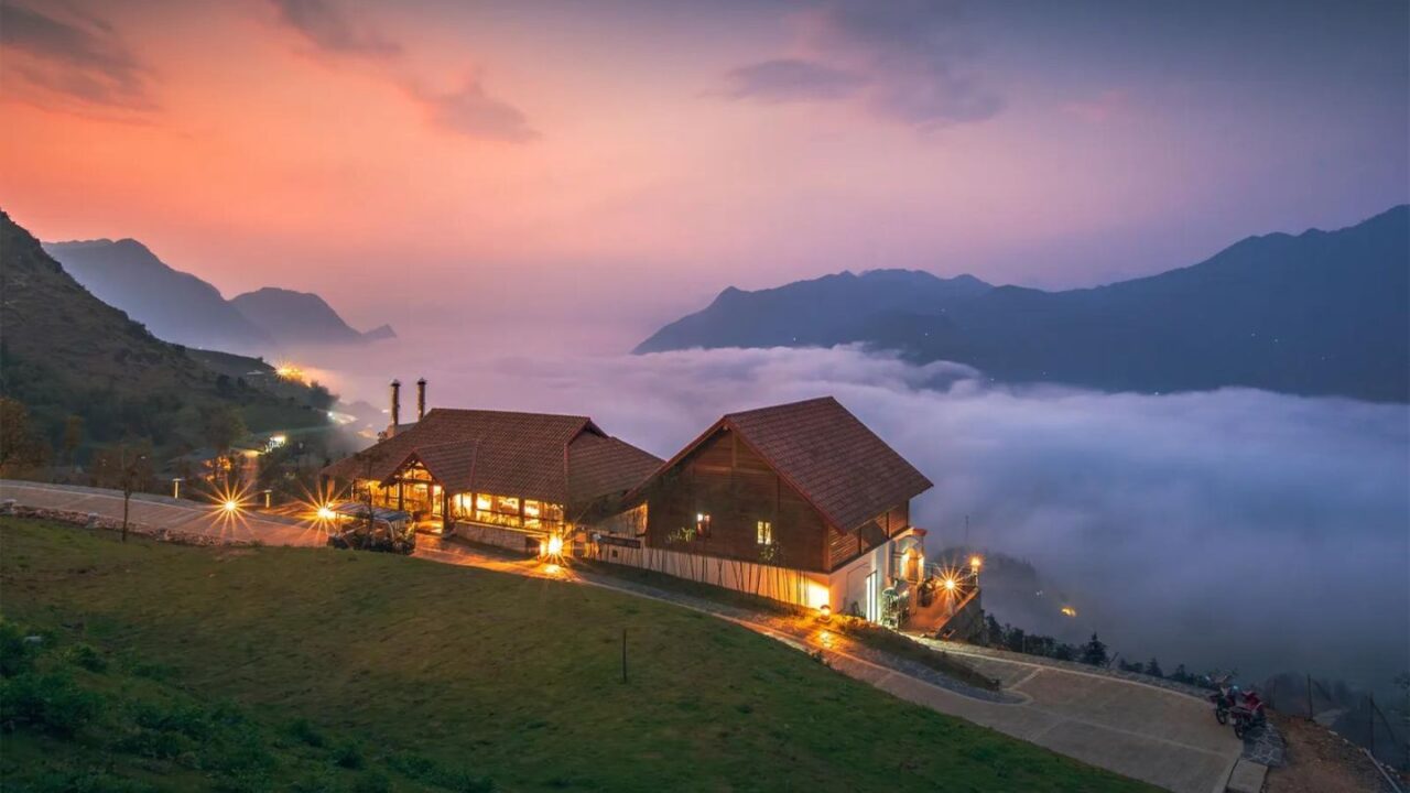 Ville De Mont Sapa view thung lũng và ruộng bậc thang.