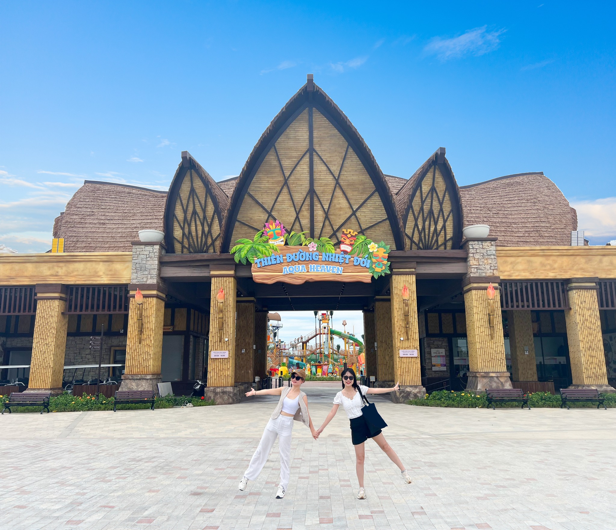 Cập nhật giá vé Vinwonders Cửa Hội mới nhất 2025