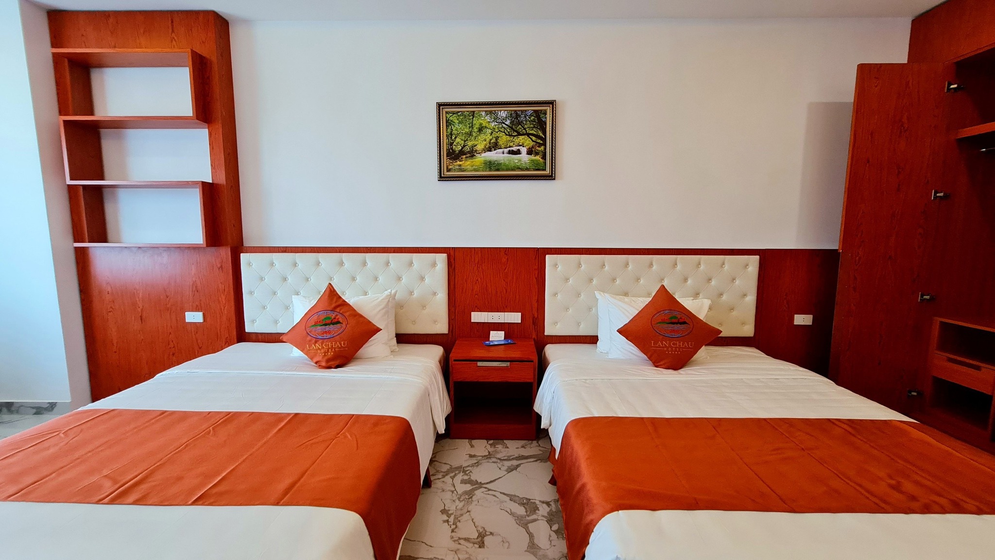 Khách sạn Lan Châu Luxury Cửa Lò, Nghệ An.