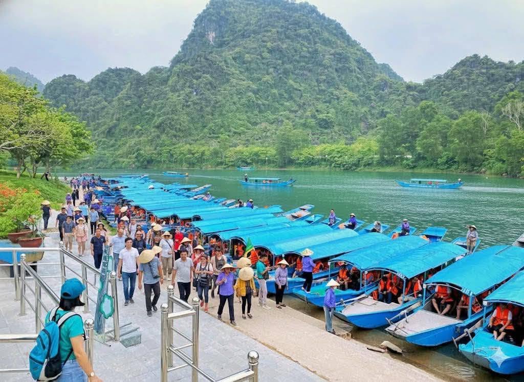 TOUR QUẢNG BÌNH – QUẢNG TRỊ 3 NGÀY 2 ĐÊM: HÀNH TRÌNH DI SẢN & VỀ NGUỒN Ý NGHĨA