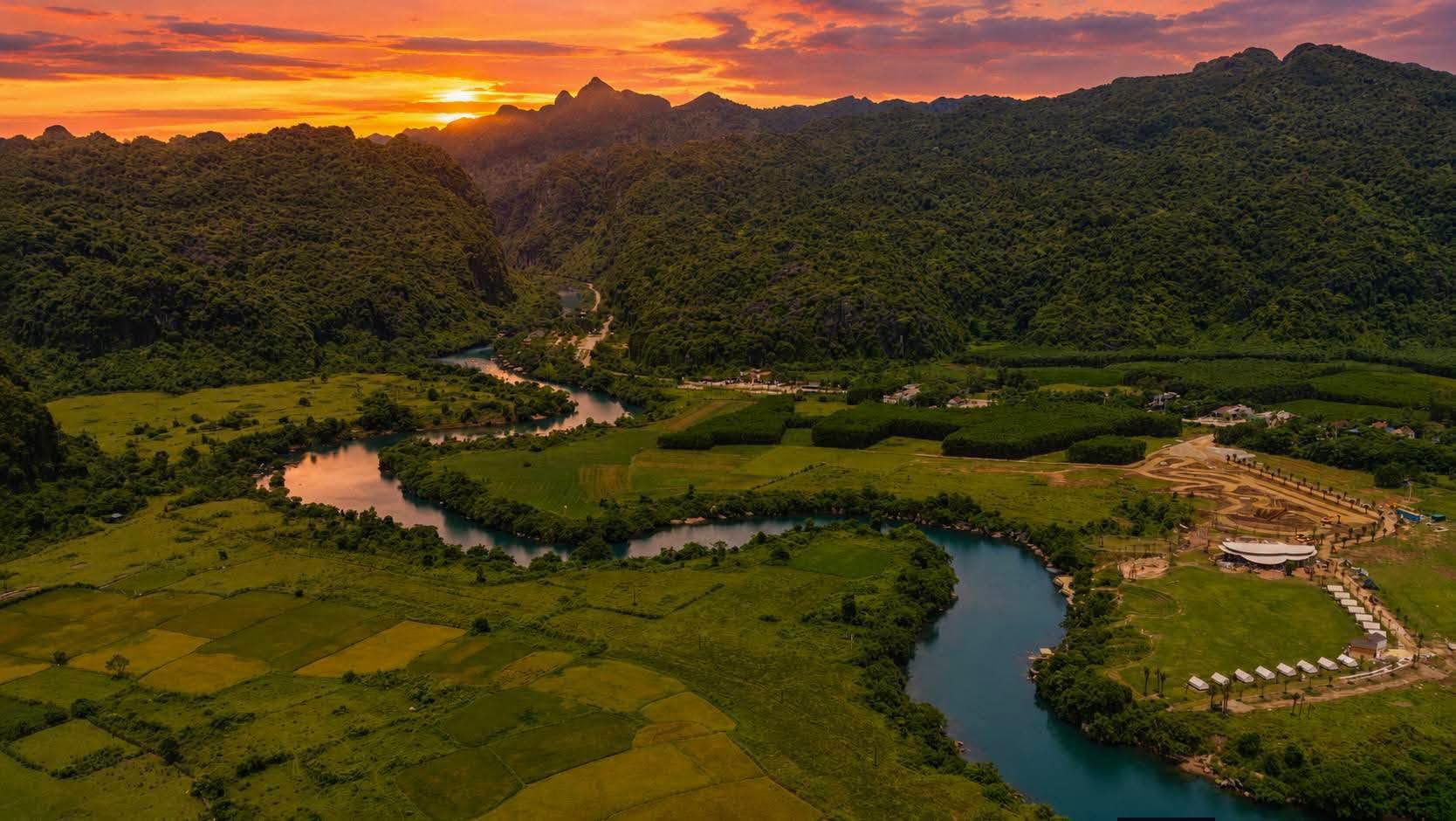TOUR QUẢNG BÌNH – QUẢNG TRỊ 3 NGÀY 2 ĐÊM: HÀNH TRÌNH DI SẢN & VỀ NGUỒN Ý NGHĨA