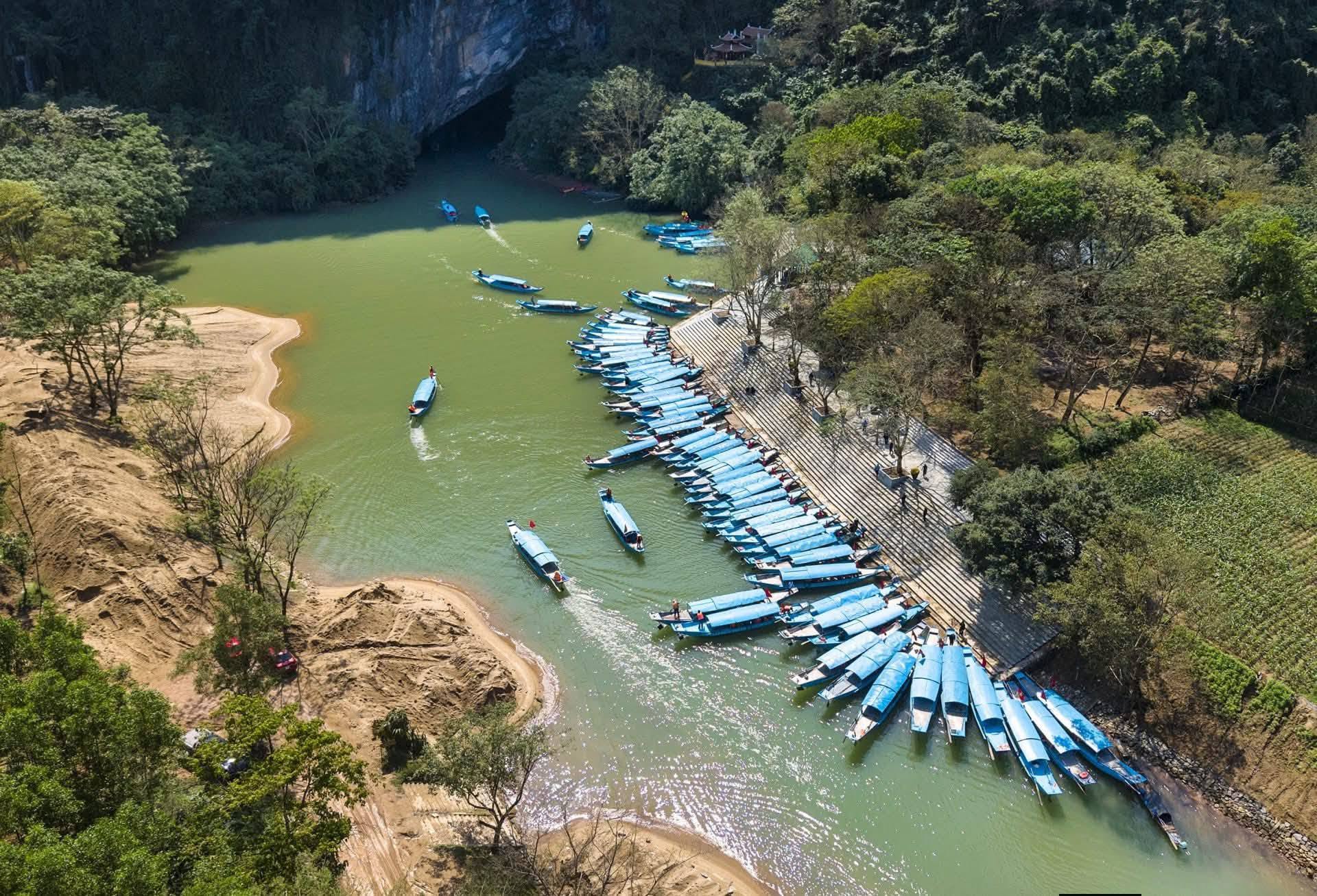 TOUR QUẢNG BÌNH – QUẢNG TRỊ 3 NGÀY 2 ĐÊM: PHONG NHA KẺ BÀNG – SÔNG CHÀY HANG TỐI – ĐỊA ĐẠO VỊNH MỐC – NGHĨA TRANG TRƯỜNG SƠN