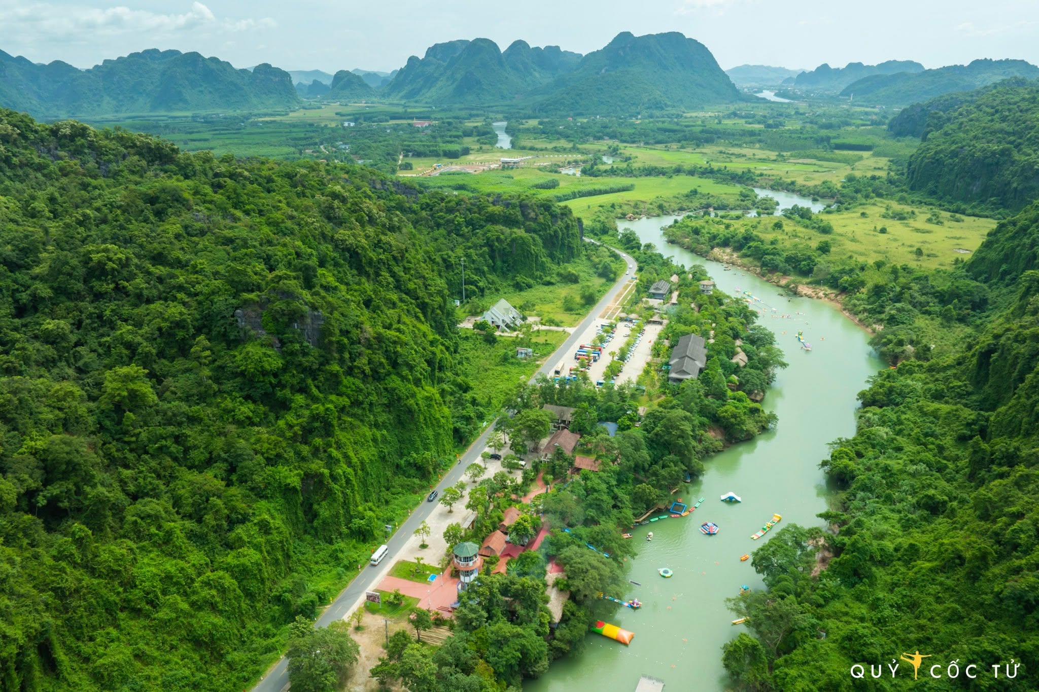 TOUR QUẢNG BÌNH – QUẢNG TRỊ 3 NGÀY 2 ĐÊM: PHONG NHA KẺ BÀNG – SÔNG CHÀY HANG TỐI – ĐỊA ĐẠO VỊNH MỐC – NGHĨA TRANG TRƯỜNG SƠN