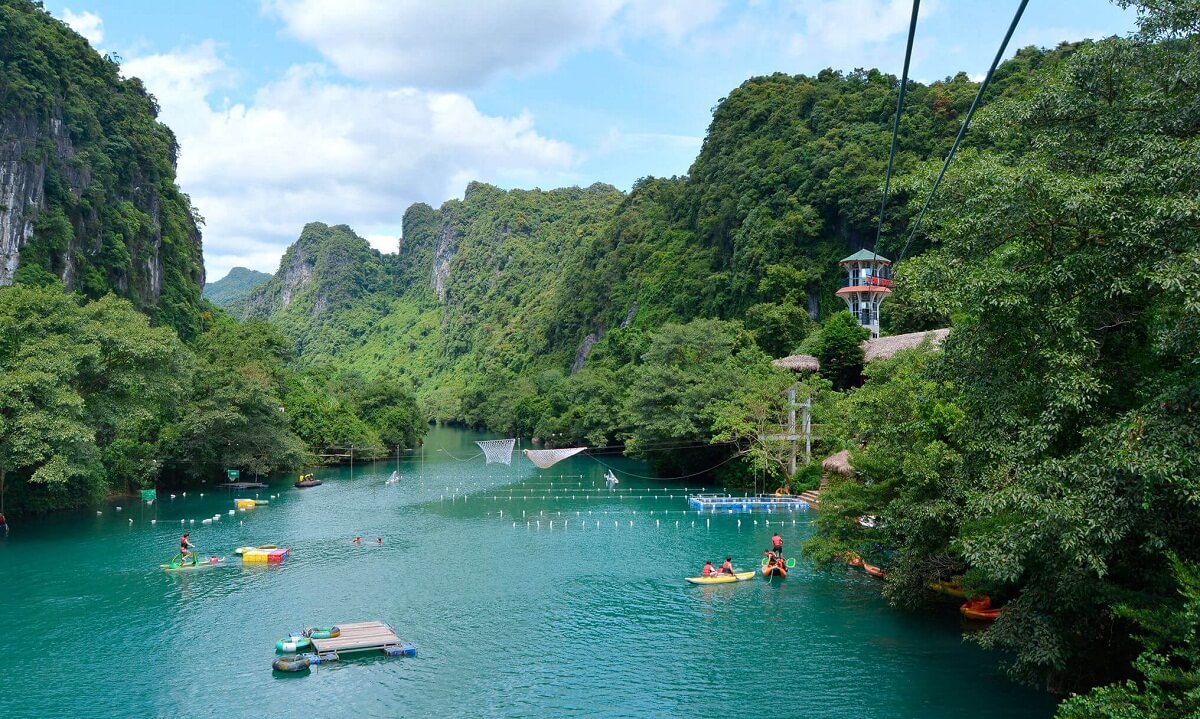 TOUR QUẢNG BÌNH – QUẢNG TRỊ 3 NGÀY 2 ĐÊM: PHONG NHA KẺ BÀNG – SÔNG CHÀY HANG TỐI – ĐỊA ĐẠO VỊNH MỐC – NGHĨA TRANG TRƯỜNG SƠN