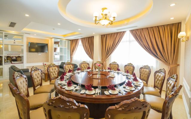 KHÁCH SẠN GRAND MÓNG CÁI