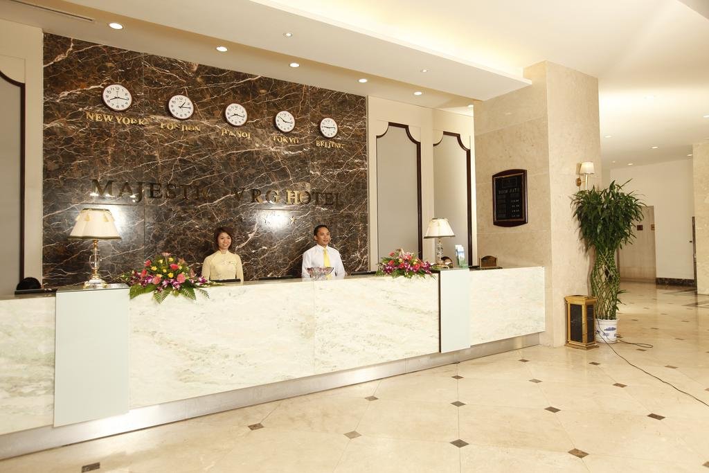 Khách sạn Majestic Móng Cái