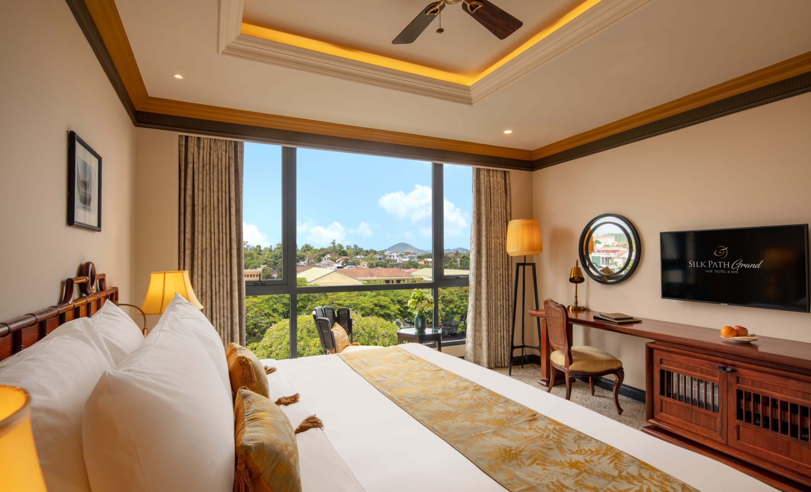 Silk Path Grand Huế