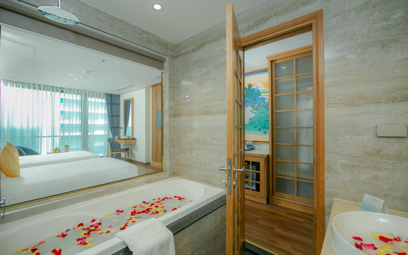 Sala Danang Beach Hotel (Sala Đà Nẵng Hotel)