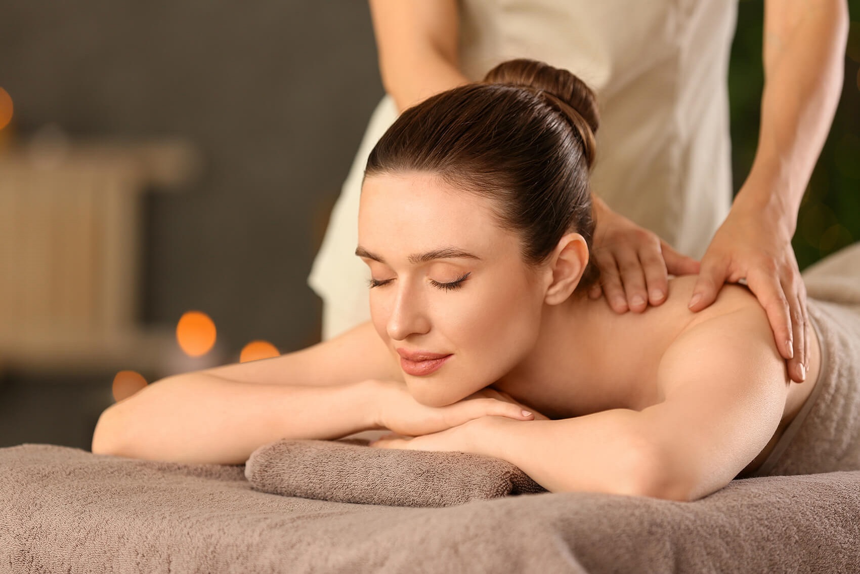 KHÁCH SẠN QUỐC TẾ LỢI LAI MÓNG CÁI