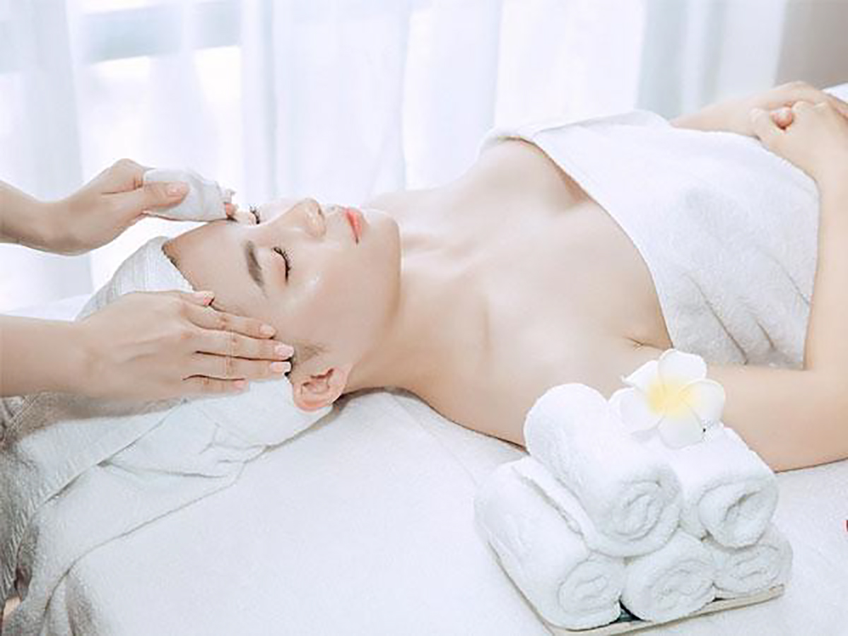 KHÁCH SẠN GRAND MÓNG CÁI