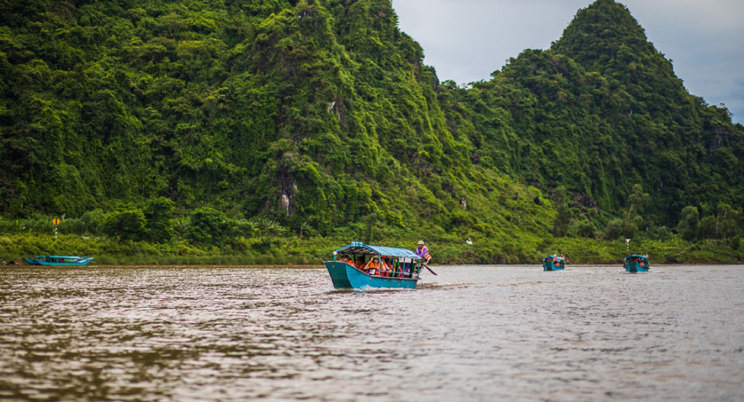 Quảng Bình 3N2Đ: Phong Nha Kẻ Bàng - Sông Chày Hang Tối - Công Viên Ozo