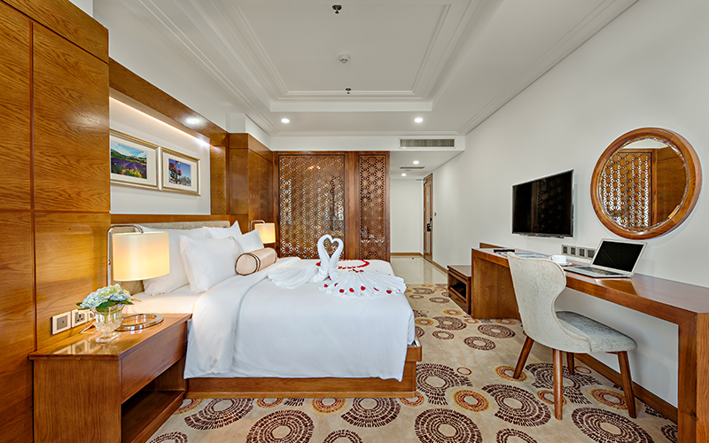 Paris Deli Danang Beach Hotel