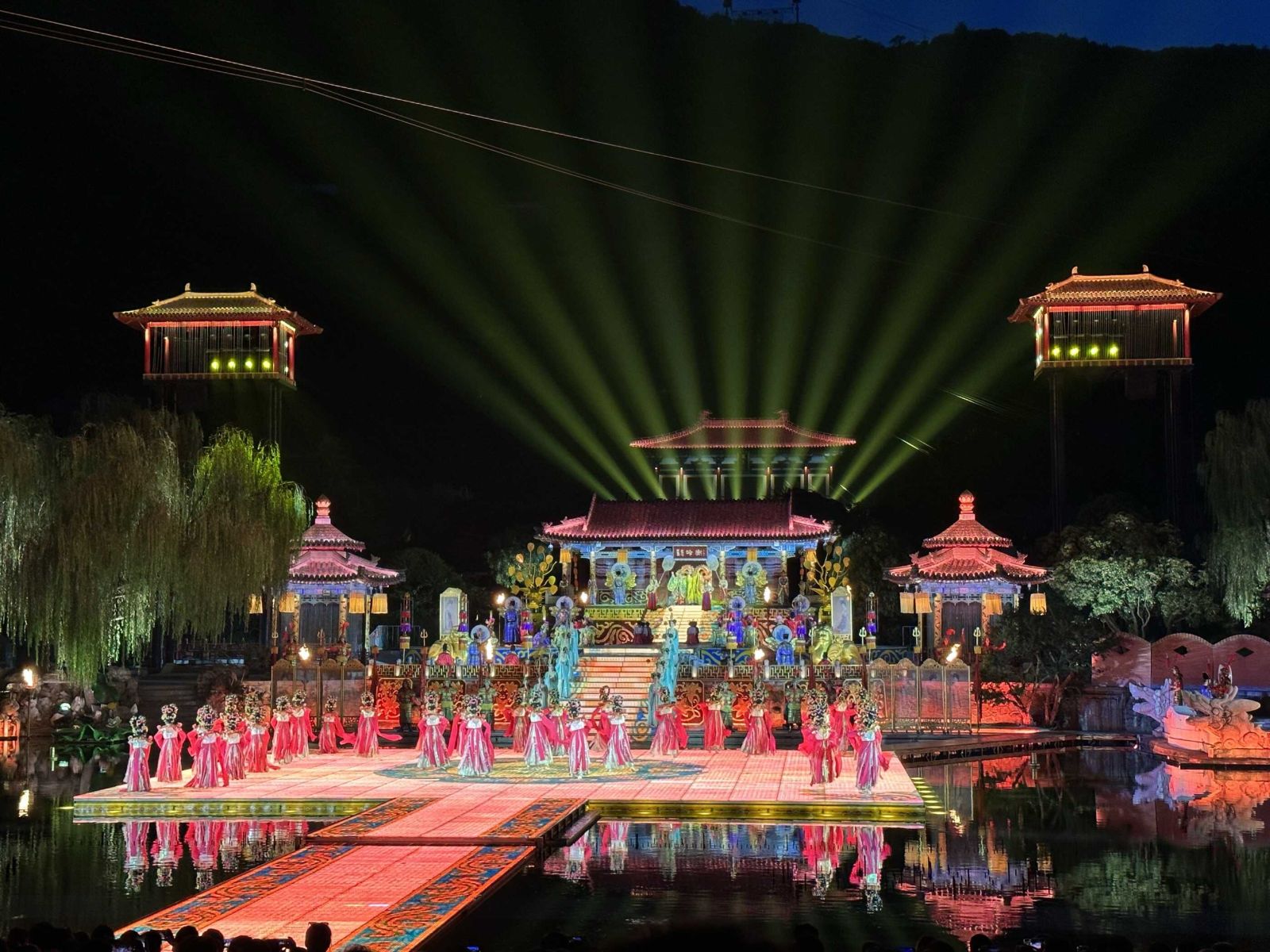 TOUR TRỌN GÓI BẮC KINH – HÀNG CHÂU –Ô TRẤN – THƯỢNG HẢI 7N6Đ