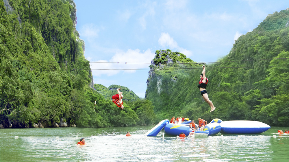 Tour Phong Nha Kẻ Bàng - Sông Chày Hang Tối - Suối Nước Moọc - Biển Nhật Lệ 4N3Đ