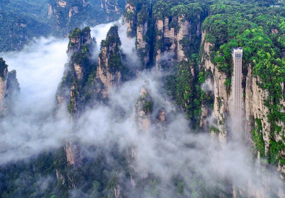 HÀ NỘI – TRƯƠNG GIA GIỚI – PHƯỢNG HOÀNG CỔ TRẤN (BAY CHARTER VJ)