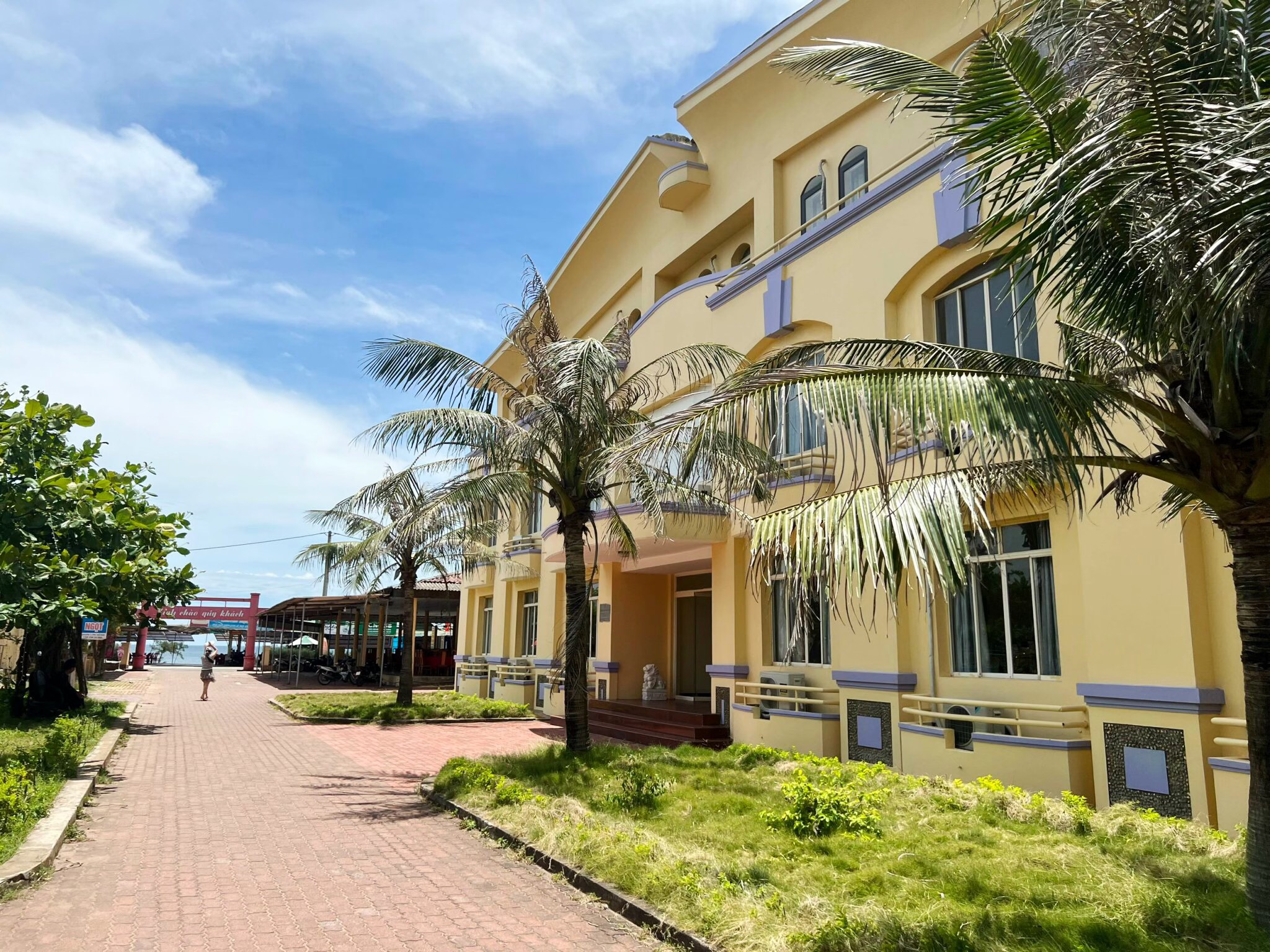 Khách sạn Thiên Ý biển Thiên Cầm, Hà Tĩnh