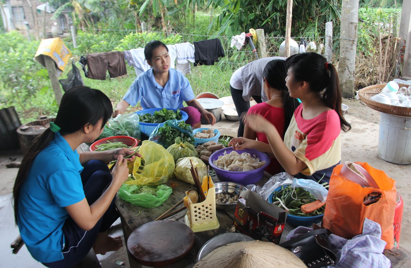 Nhật kí xuất du giúp ích trường tiểu học Mỹ Hiệp 2