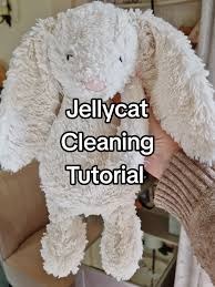 Cách giặt và bảo quản gấu bông Jellycat luôn mềm mịn như mới mua