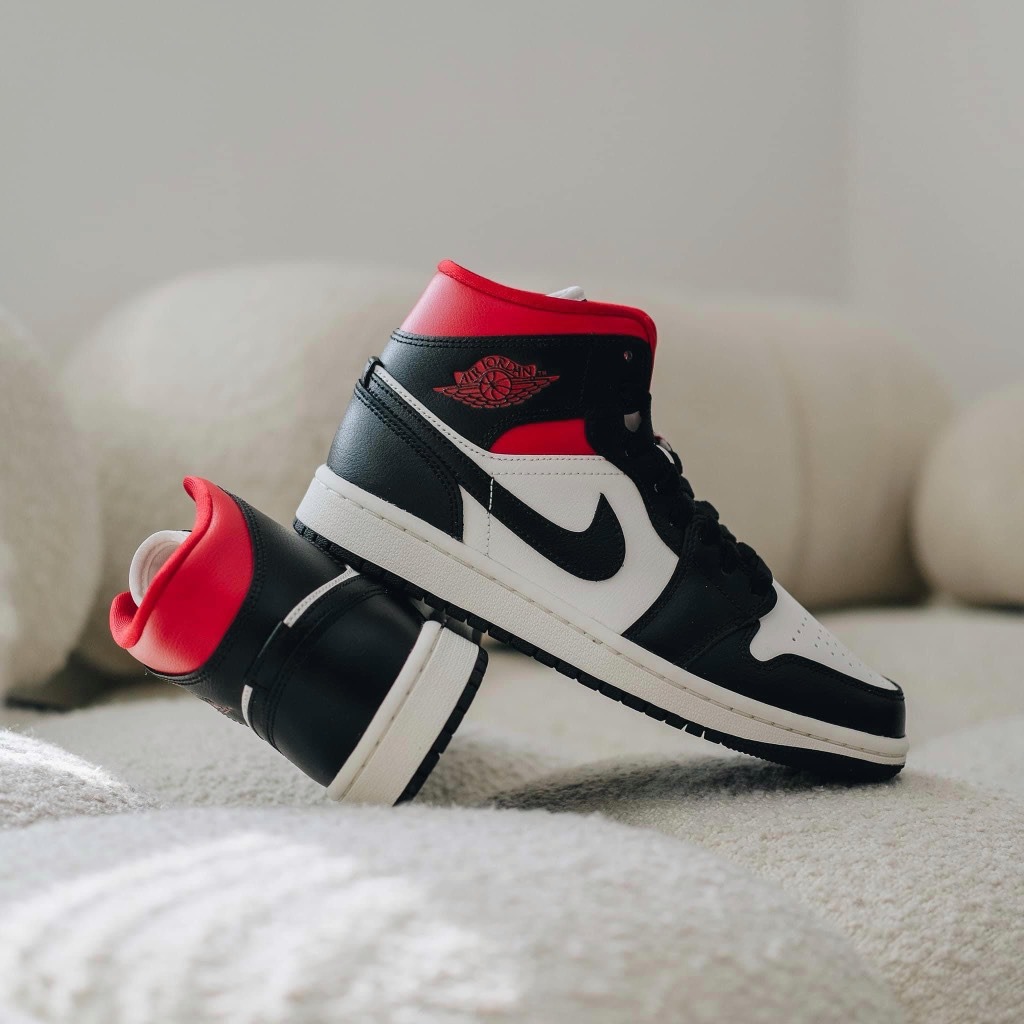 297 -  Giày Nike Jordan 1 Mid Black/Gym Red BQ6472 061 [HÀNG CHÍNH HÃNG]