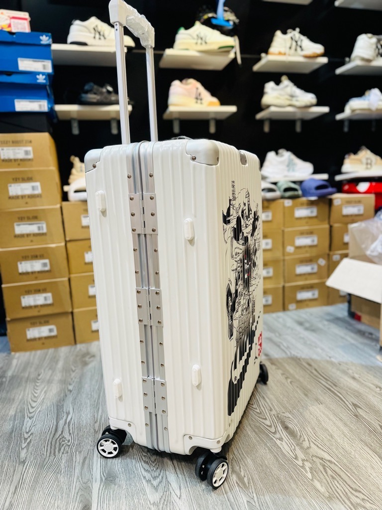 752 -  Vali Nike Sneakers Silhouette - Size Siêu Ký Gửi 29 - Trắng Kem [HÀNG CHÍNH HÃNG]