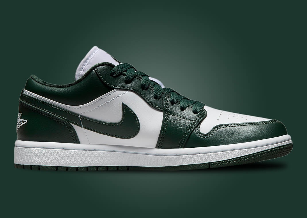 520 -  Giày Nike Air Jordan 1 Low Galactic Jade DC0774 113 [HÀNG CHÍNH HÃNG]